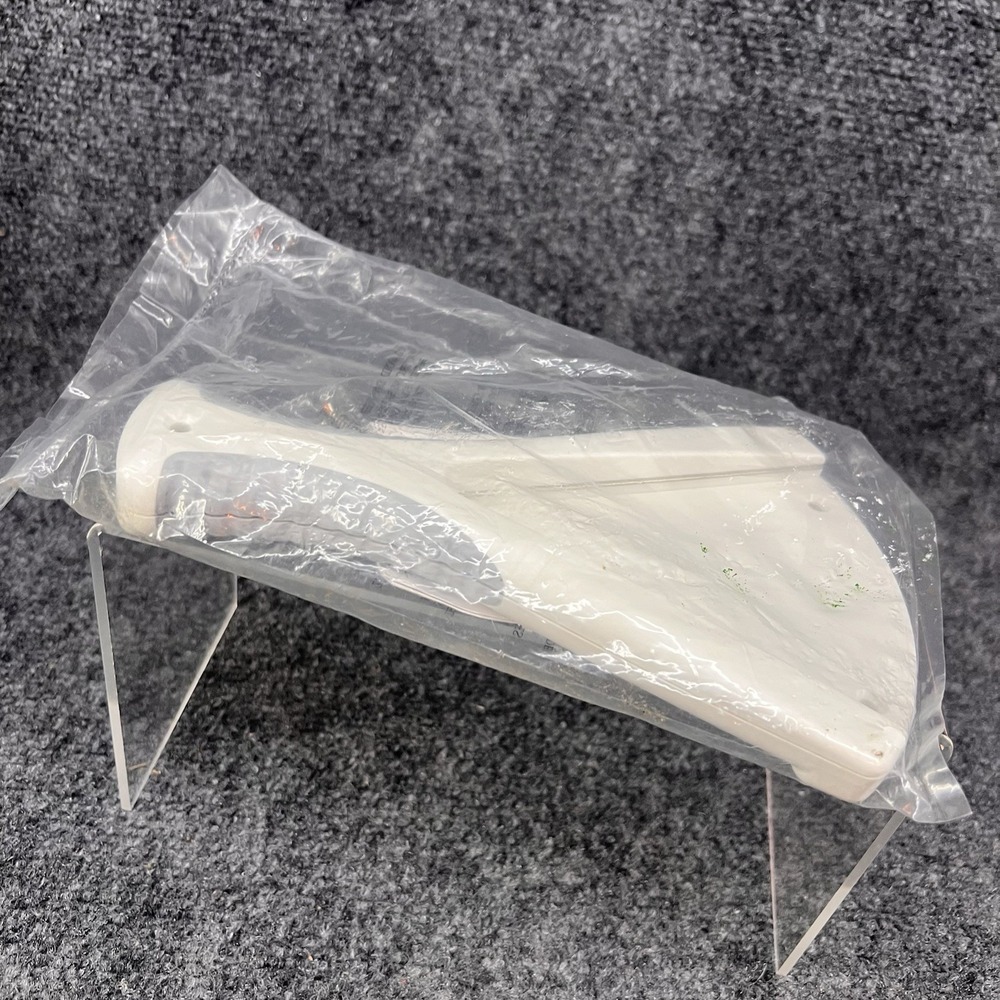 Pampered Chef Jar Opener 2677 Convenient Tools Easy Grip With Mounting Screws